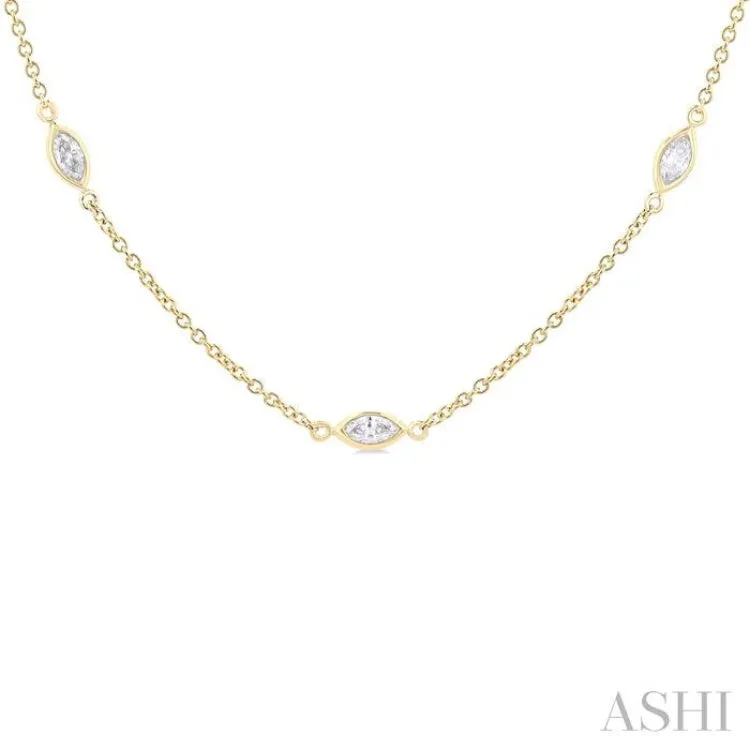 1 1/2 ctw Marquise Cut Diamond Fashion Necklace in 14K Yellow Gold