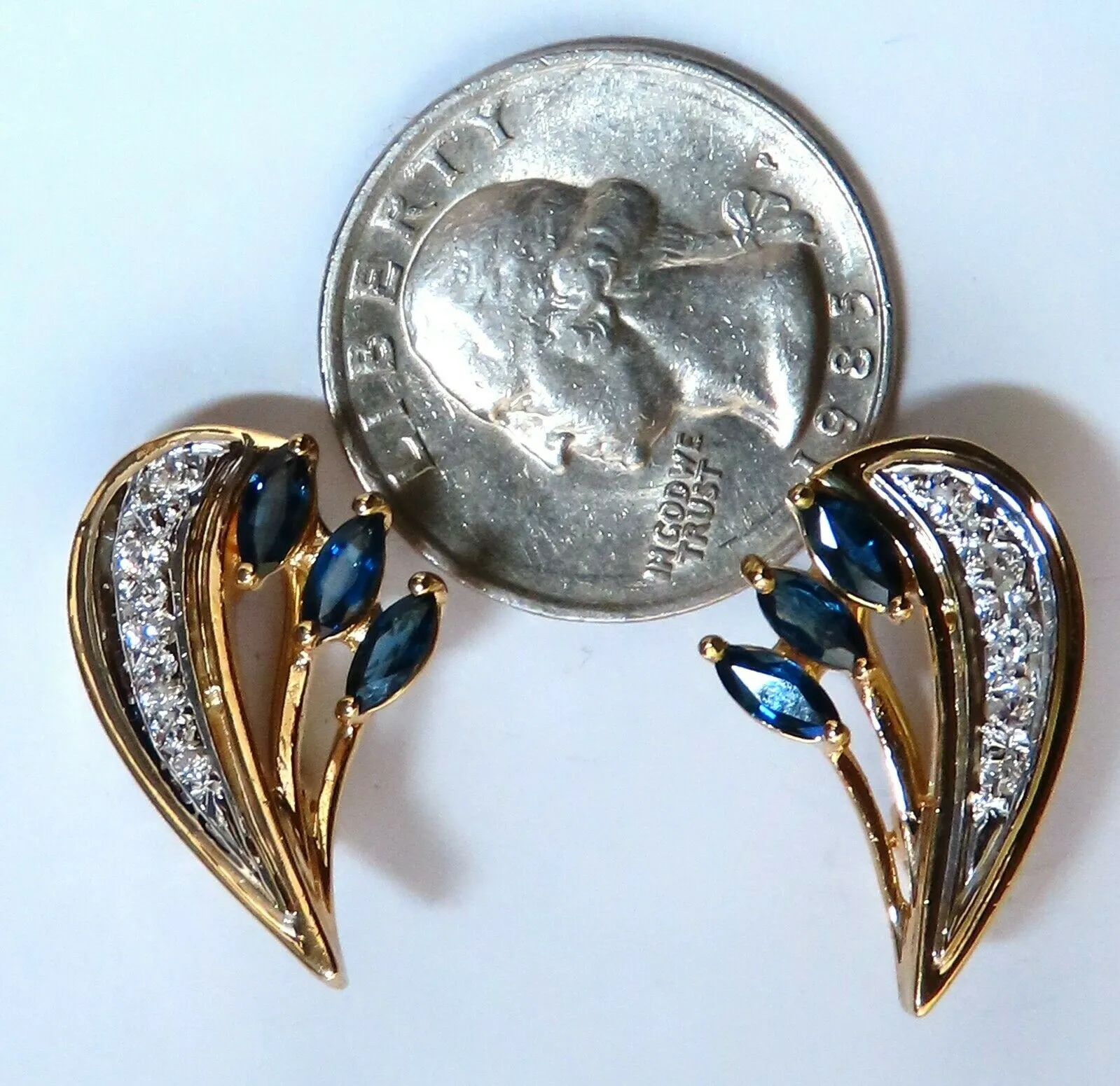 1.20ct Natural Sapphire Diamonds Motif Earrings 14 Karat gold