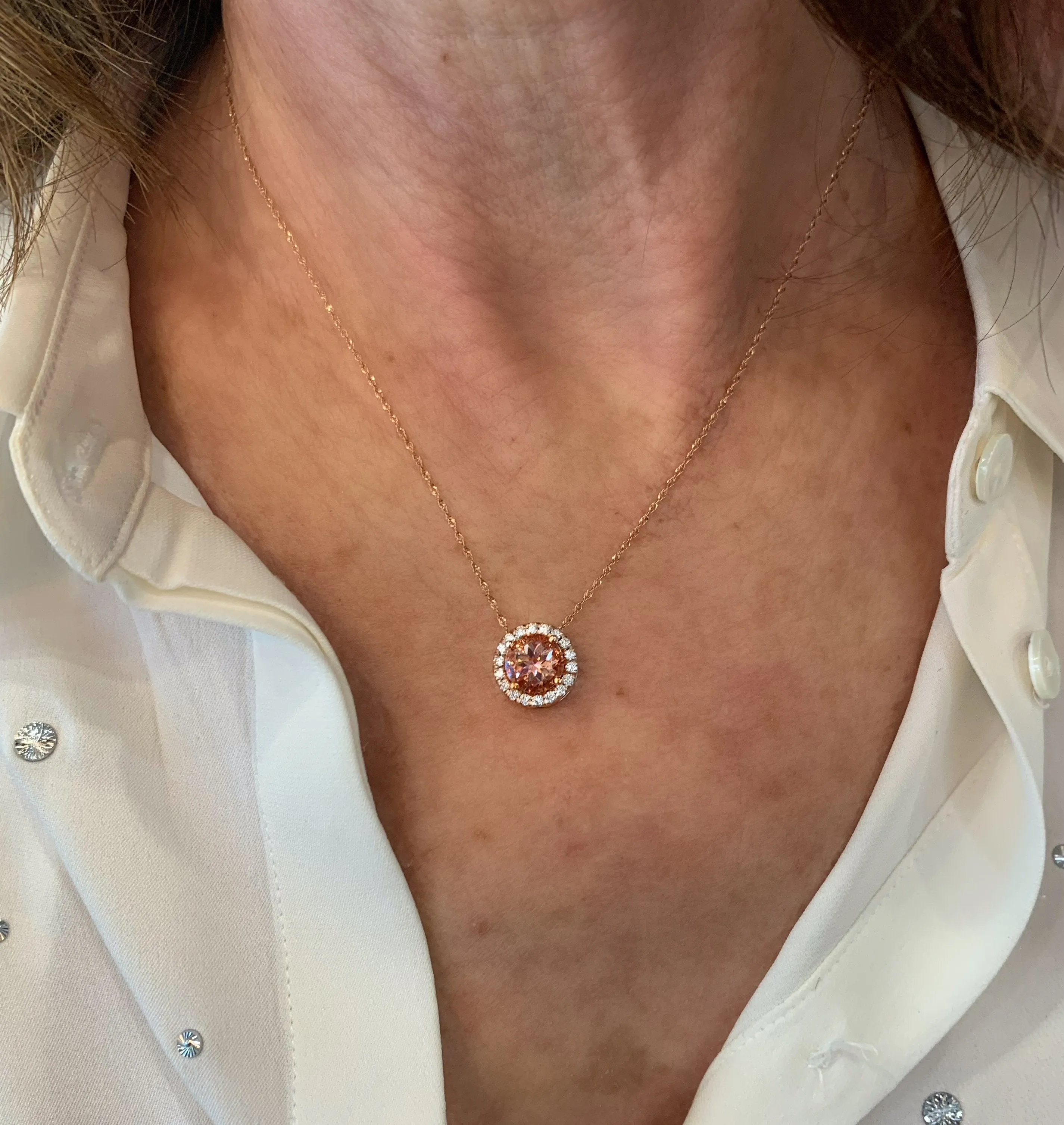 14K Rose Gold Round Morganite And Diamond Halo Pendant (1.94ctw)