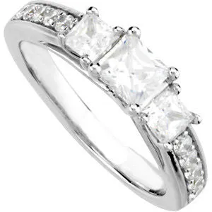 14k White Gold 7/8 CTW Diamond Engagement Ring , Size 7