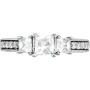 14k White Gold 7/8 CTW Diamond Engagement Ring , Size 7