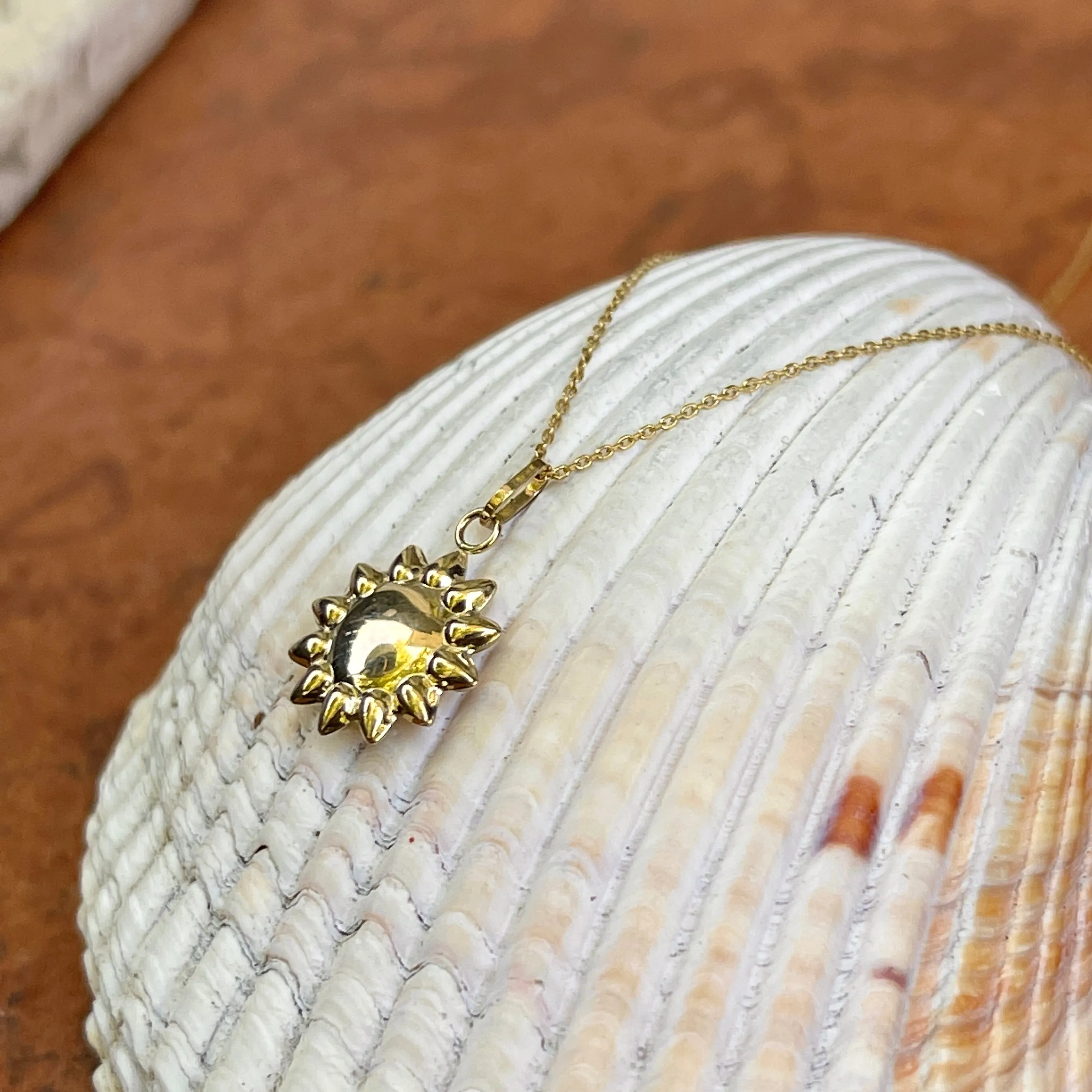 14KT Yellow Gold Puffed Sun Pendant Chain Necklace