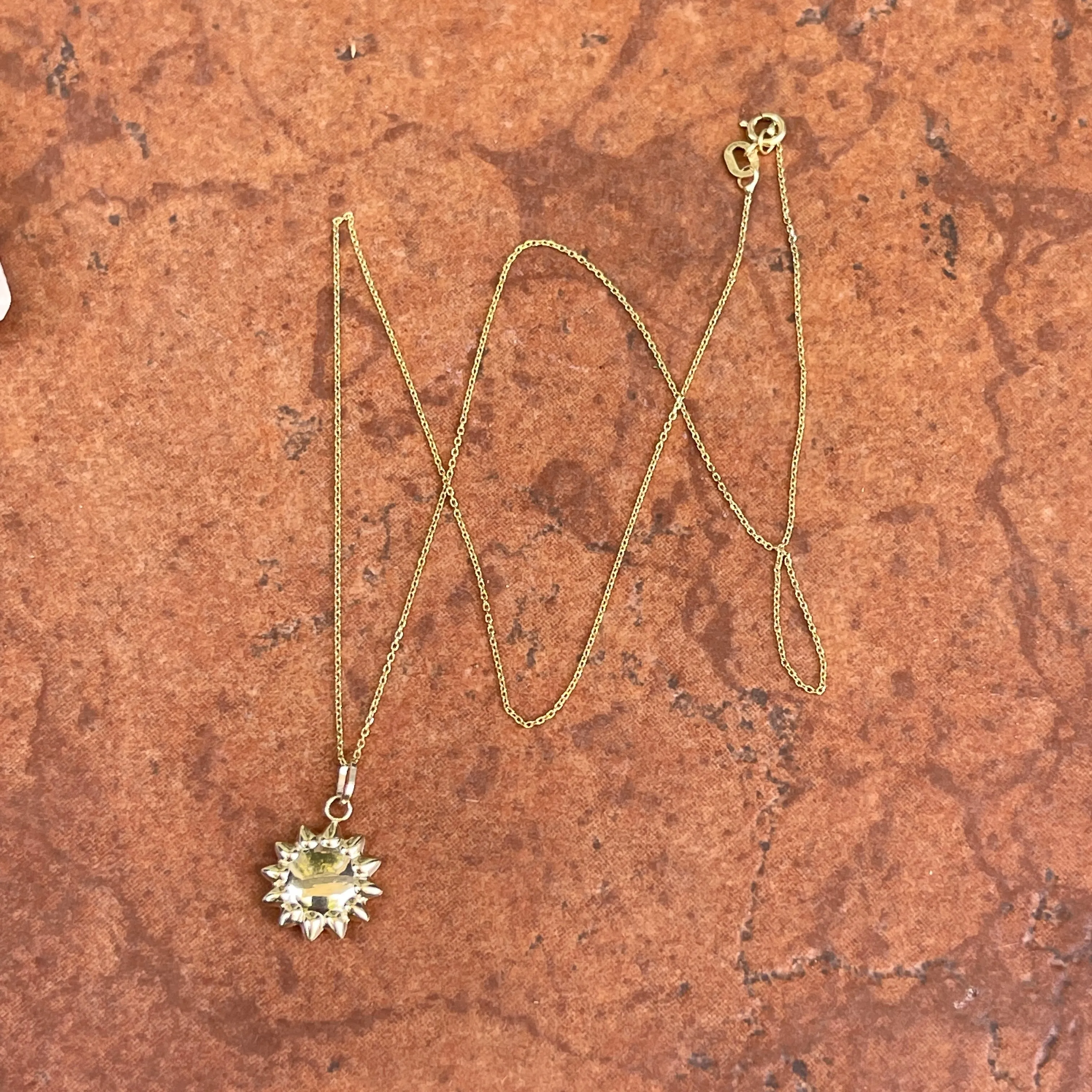 14KT Yellow Gold Puffed Sun Pendant Chain Necklace