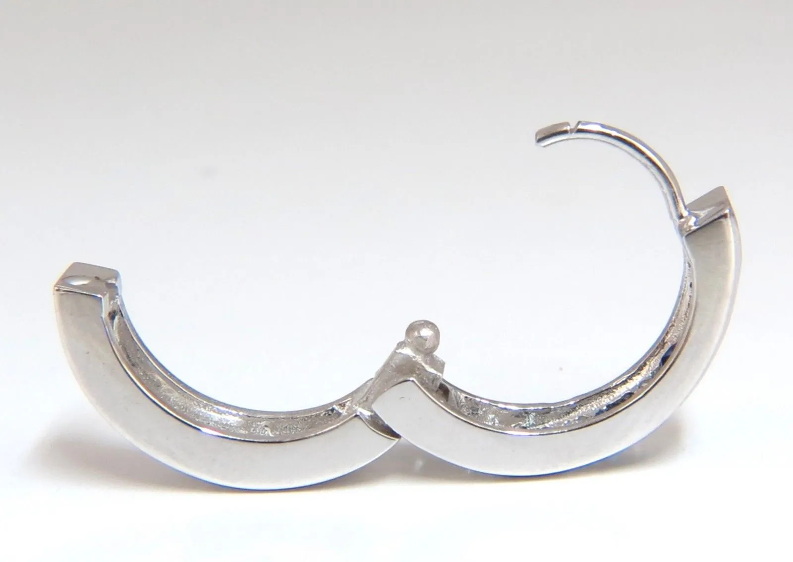 1.70ct Natural Sapphires & diamonds Huggie Earrings