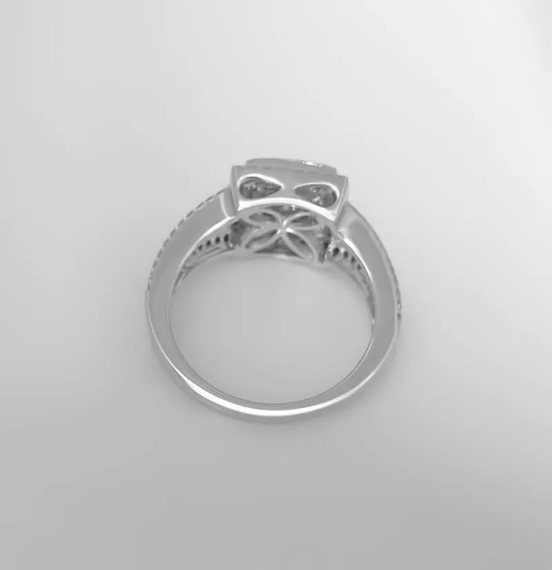 750 18k White Gold .98cts Diamond Princess Square Halo Ring