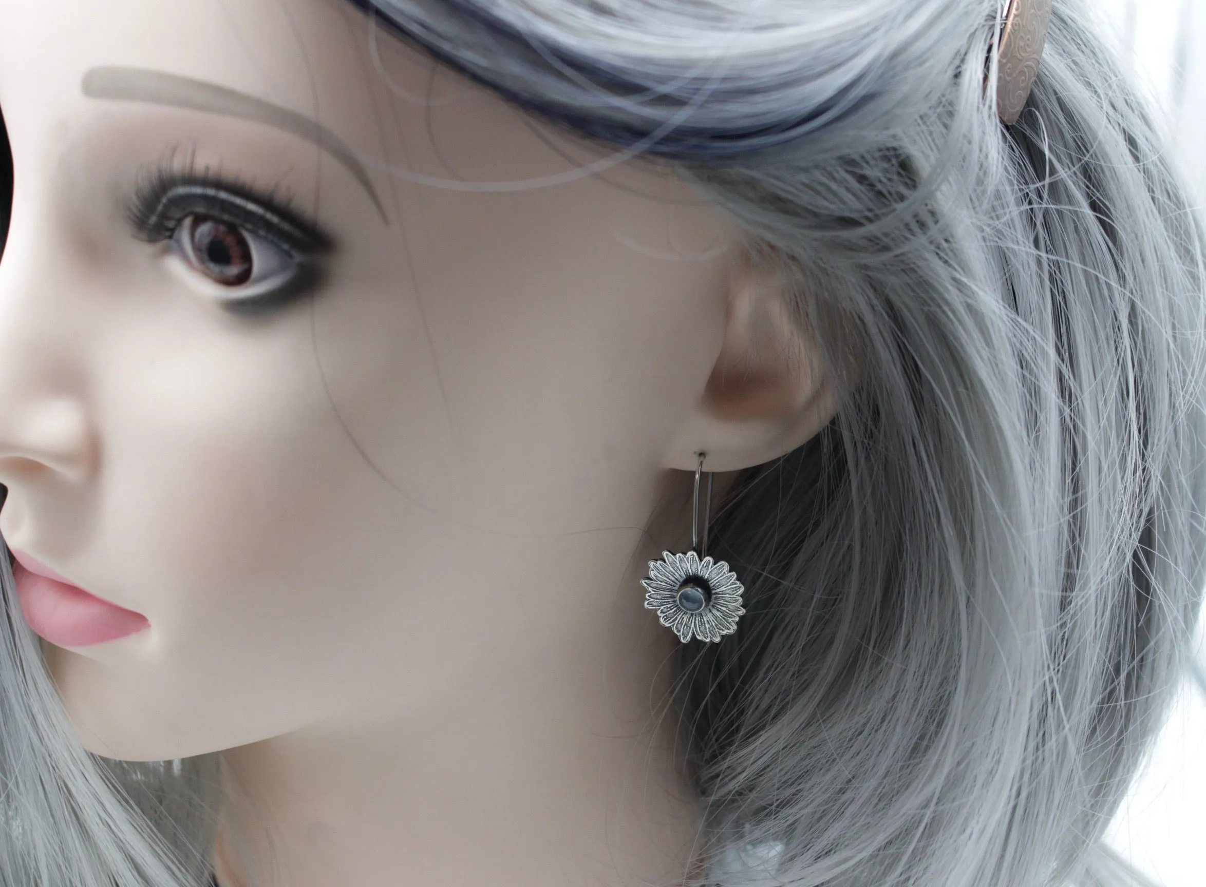 Amber Sterling silver daisy earrings