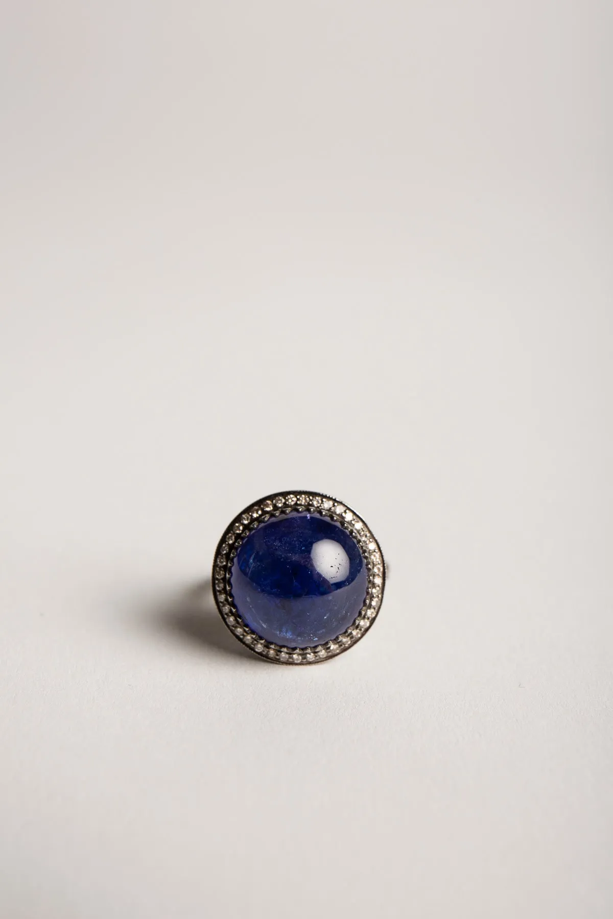 AMRAPALI LONDON | 18K YELLOW GOLD RAJA TANZANITE RING