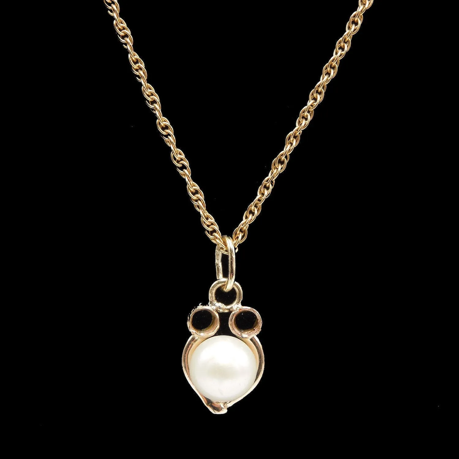 Antique Gold and Pearl Pendant on 18" Gold Rope Chain