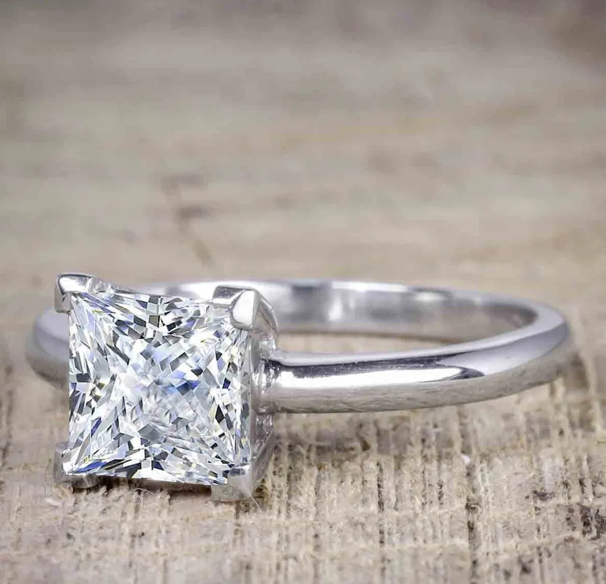 Best seller 1 Carat Princess Cut Moissanite Diamond Solitaire Engagement Ring in 10k White Gold