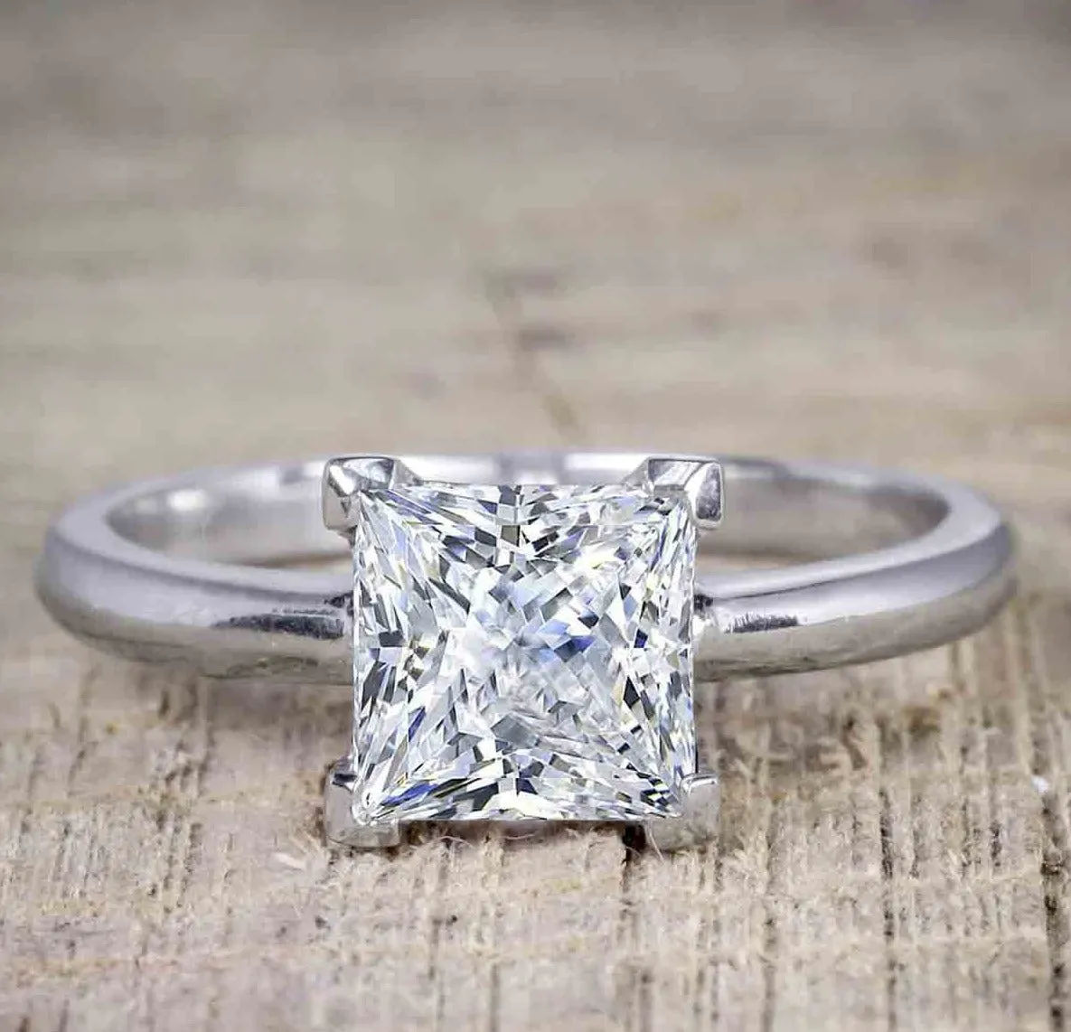 Best seller 1 Carat Princess Cut Moissanite Diamond Solitaire Engagement Ring in 10k White Gold