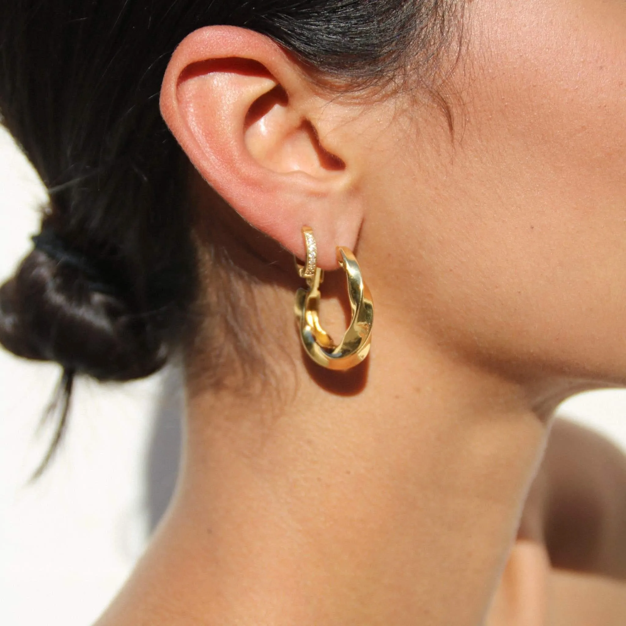Camilla Hoops