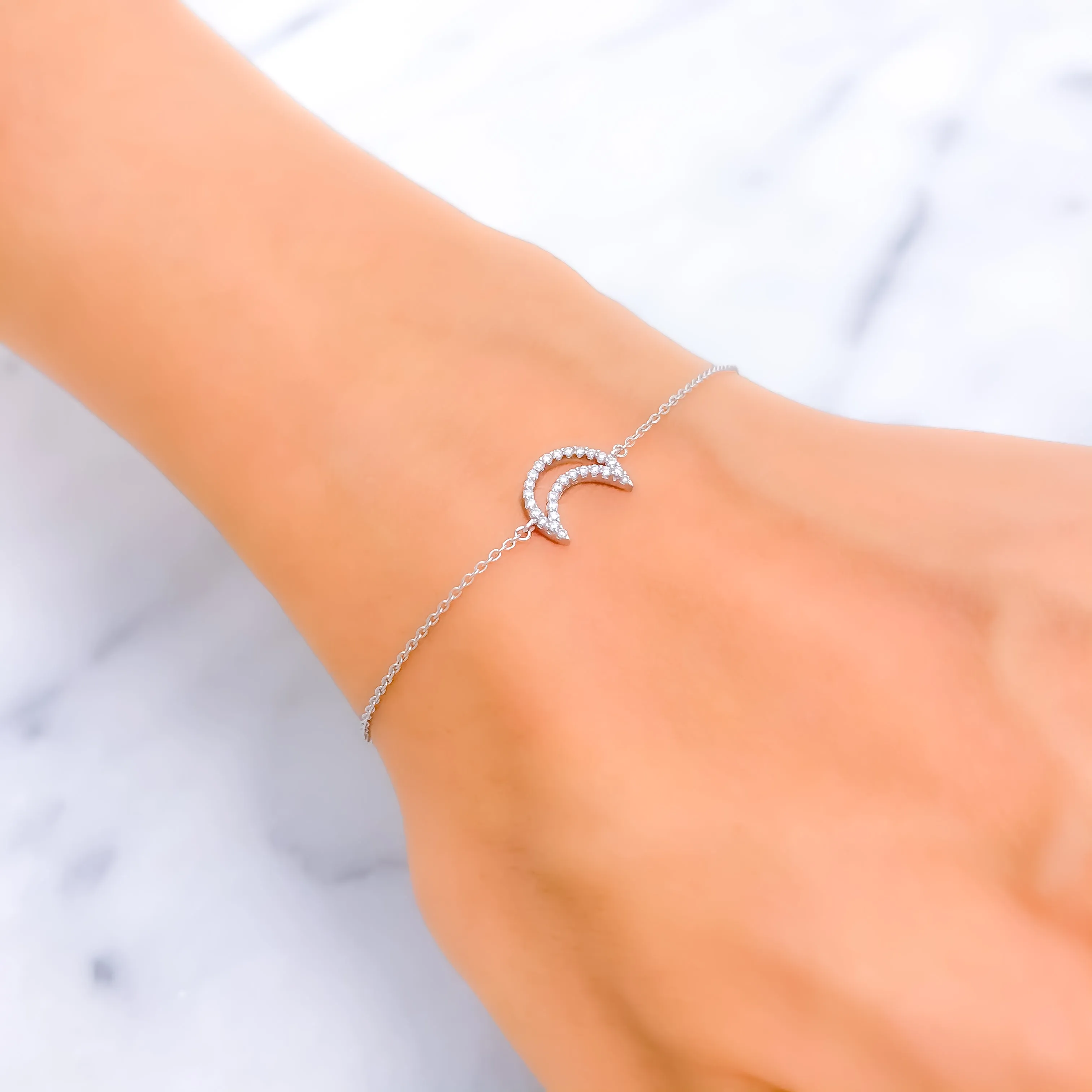 Charming Crescent Diamond   18k Gold Bracelet