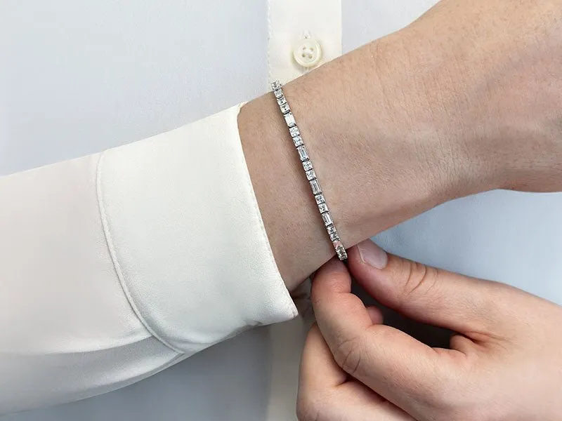 Double Princess and Baguette Diamond Bracelet with 5.25 ct.(finished) 4x2mm, 2.5mm