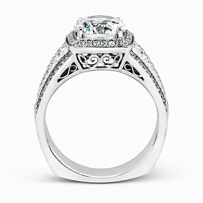 Engagement Ring in 18k Gold with Diamonds