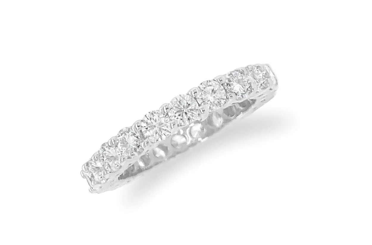Eternity Ring White Gold with 22 Diamonds 2.04 cts