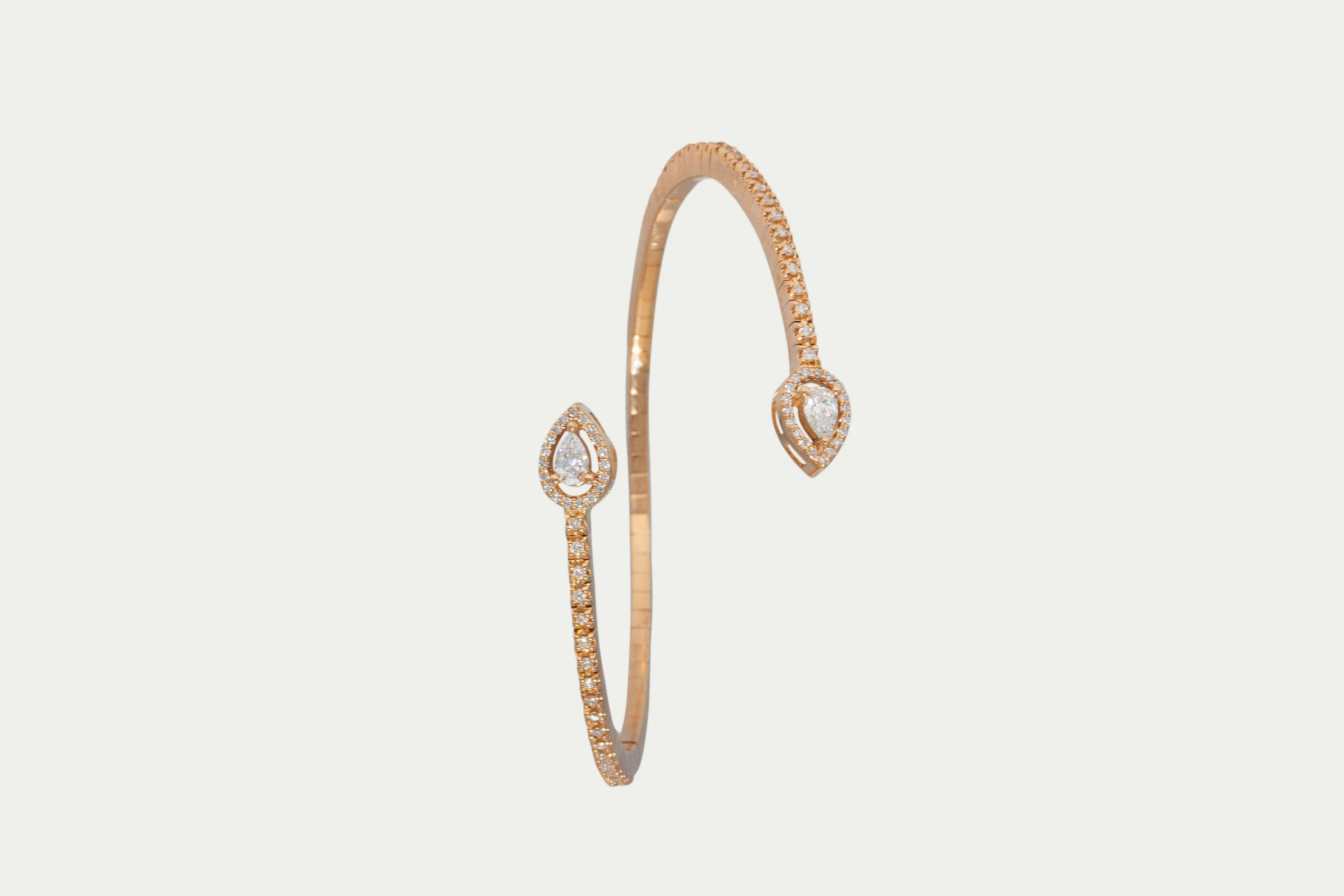 Eyelette Bangle