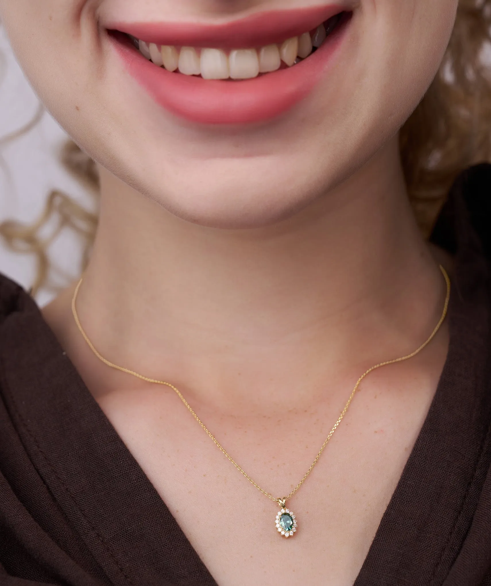 Green Majesty Classic Halo Necklace