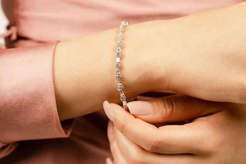 Half Bezel And Channel Set Lab-Grown Diamond Bracelet with 5.04 ct.(finished) 4x2mm, 3mm