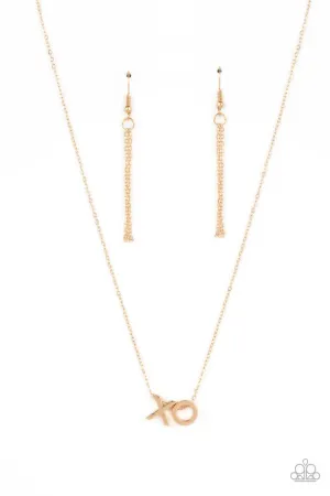 Hugs and Kisses - Gold - XO Dainty Paparazzi Short Necklace