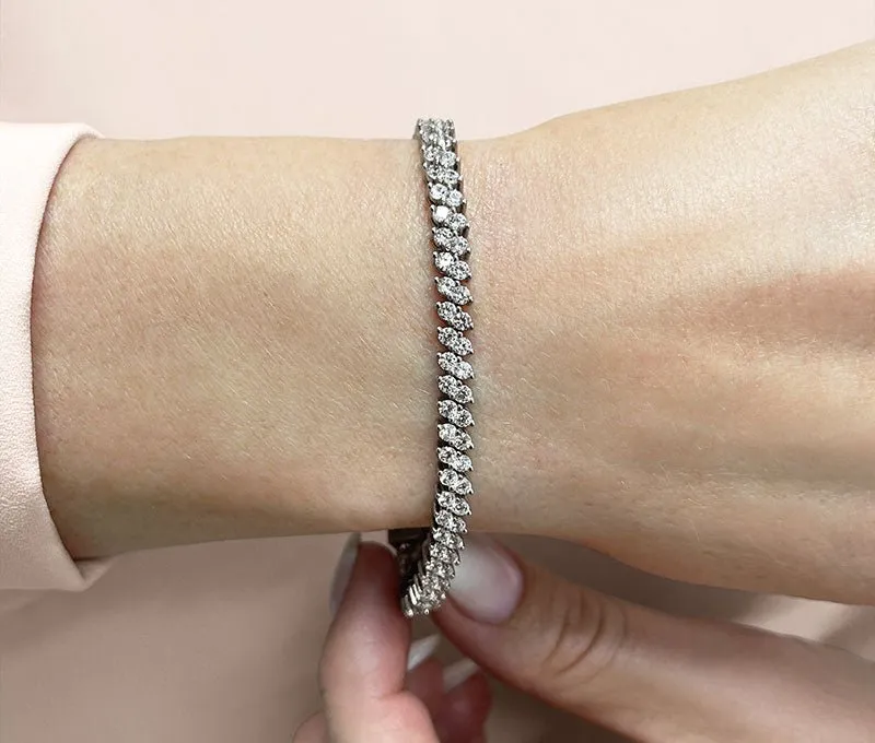 Italic Diamond Tennis Diamond Bracelet with 6.15 ct.(finished) 2.5mm