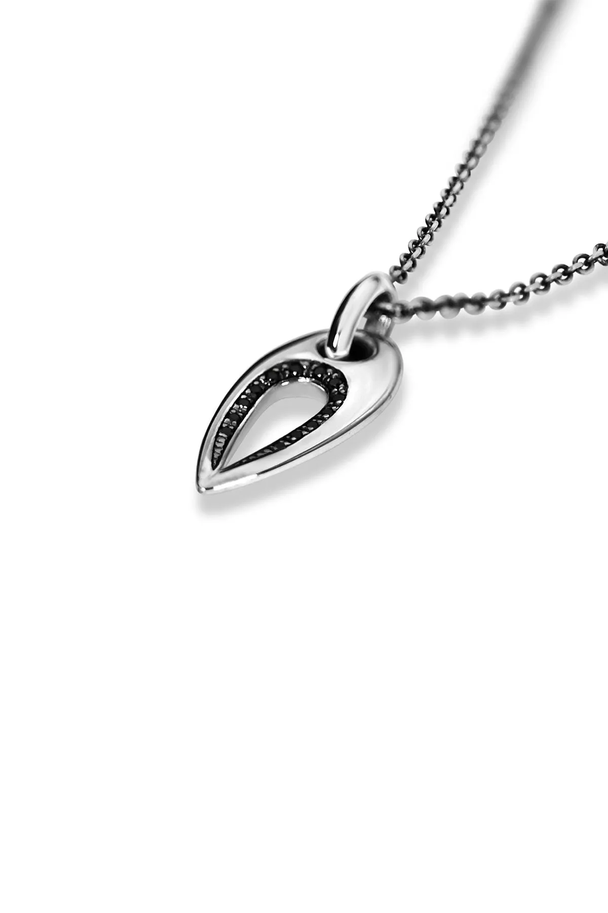 JOVANA DJURIC | MINI BLACK DIAMOND SEEKER NECKLACE