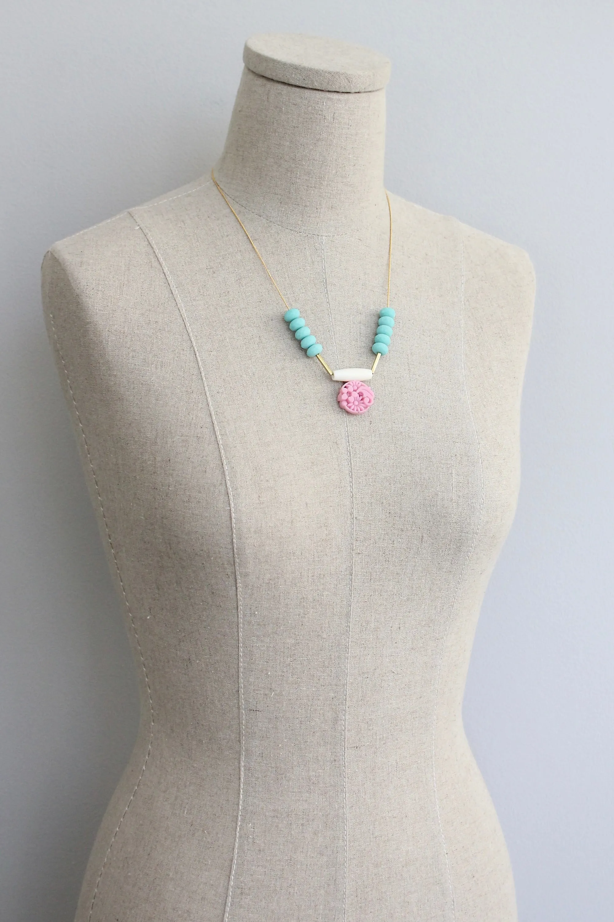 KYL320 vintage pink glass pendant necklace