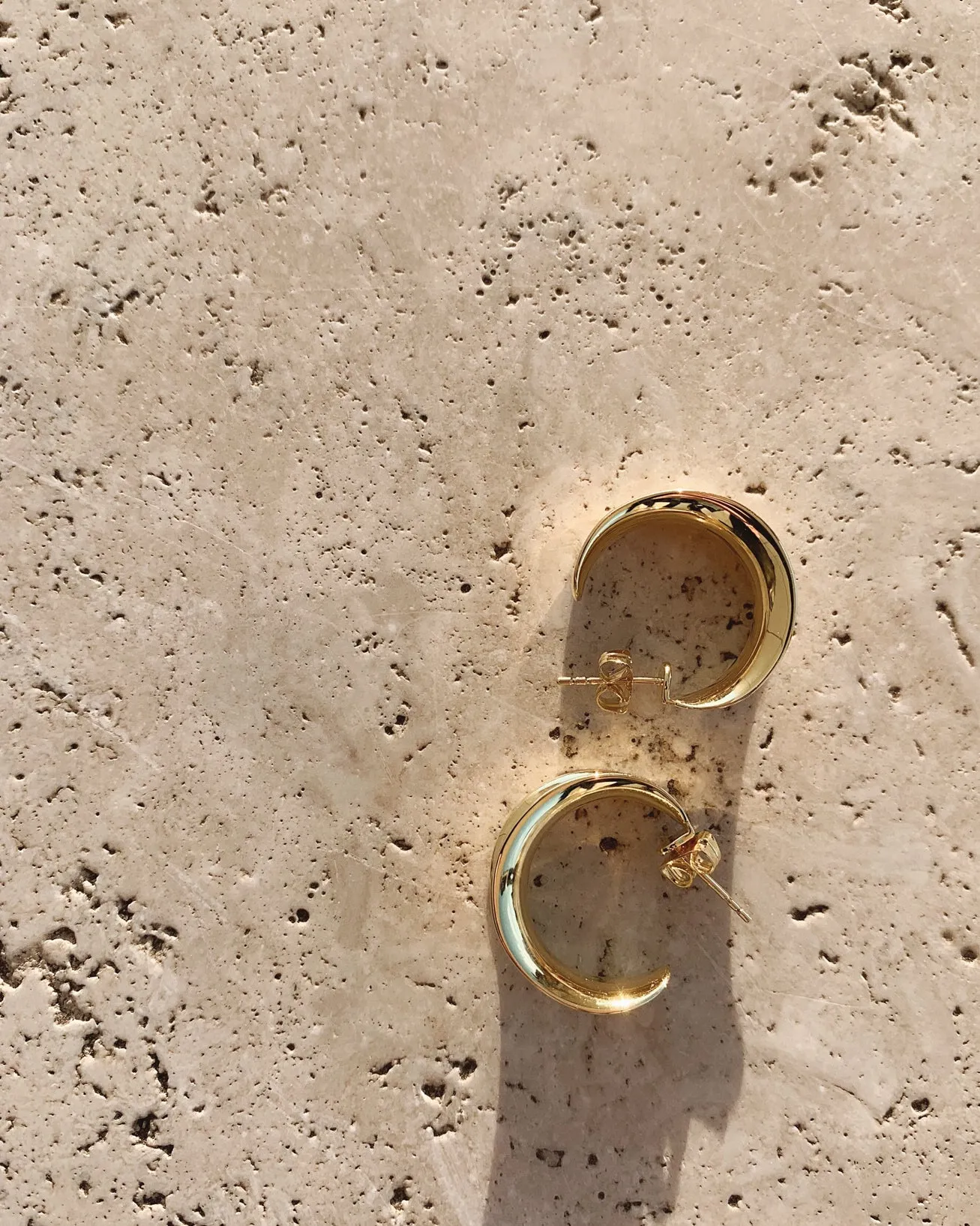 Margot Hoops- Gold