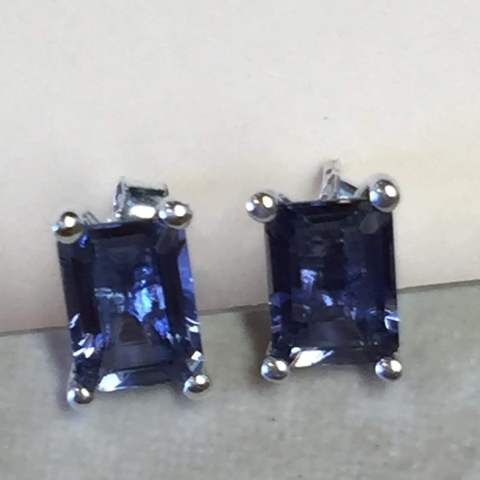 Natural 2.5ct Iolite 925 Solid Sterling Silver Stud Earrings 7mm