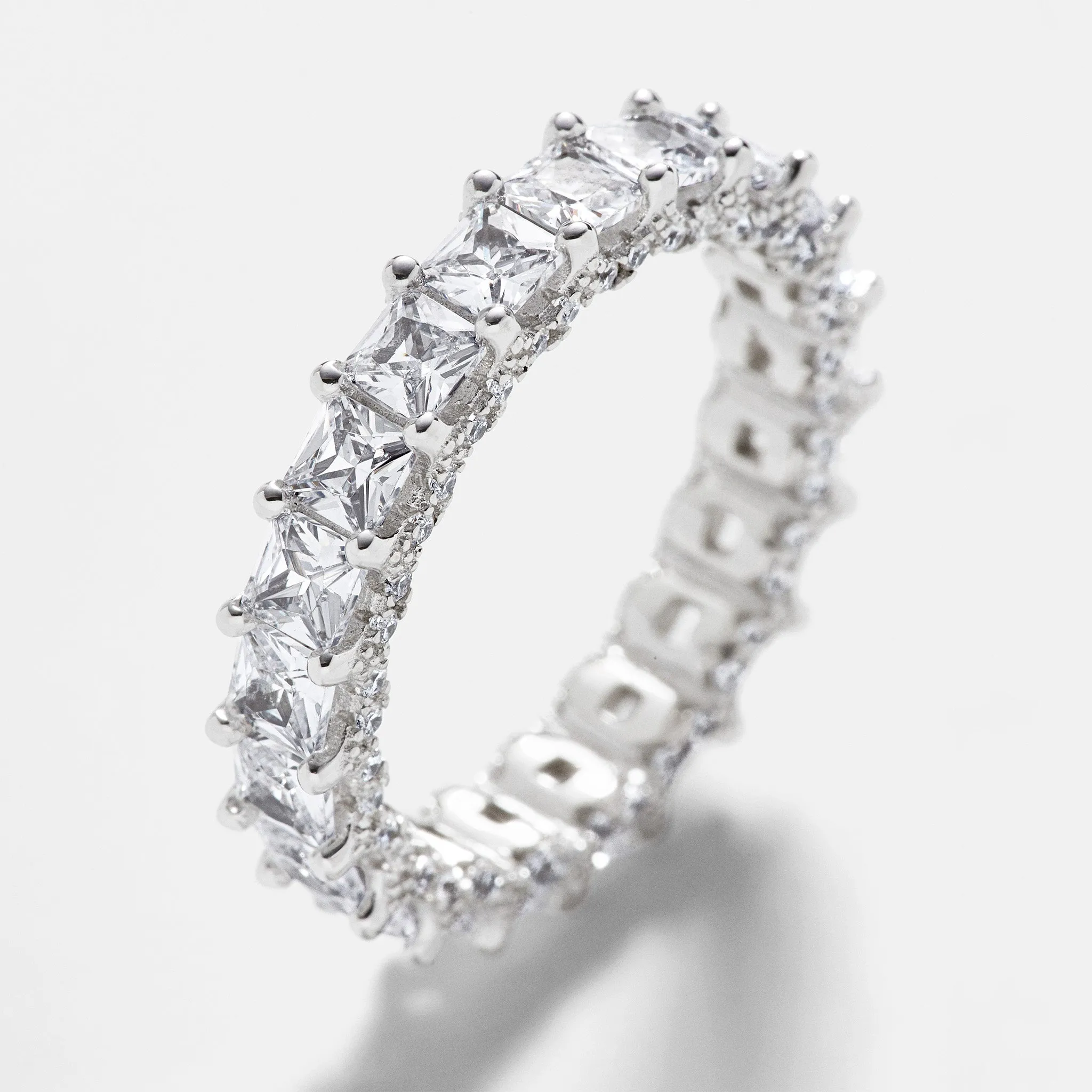 Nina Ring