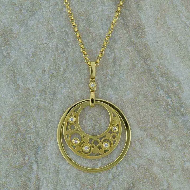 Orbit pendant
