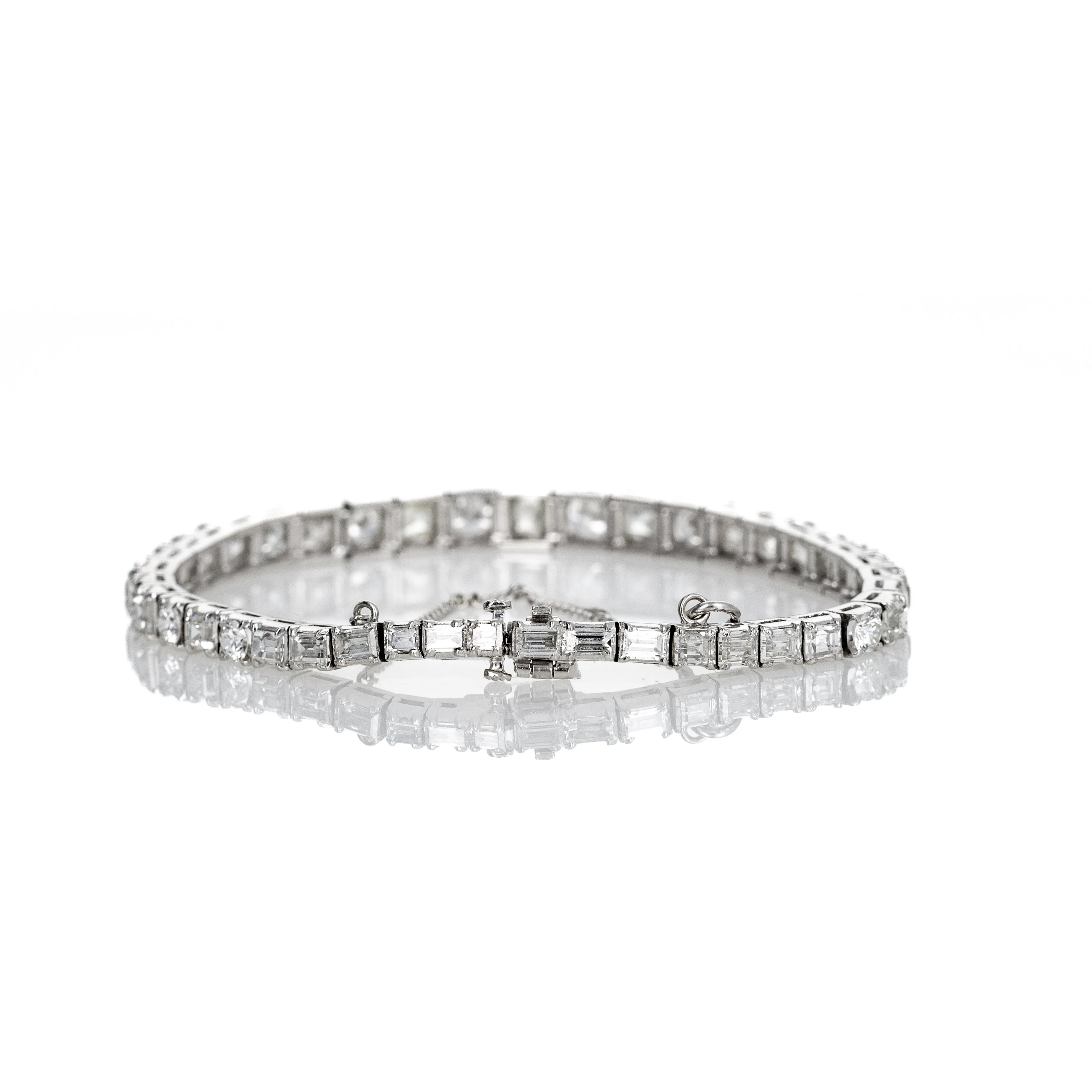 Platinum 14 Carat Diamond Alternating Round Carre Tennis Bracelet