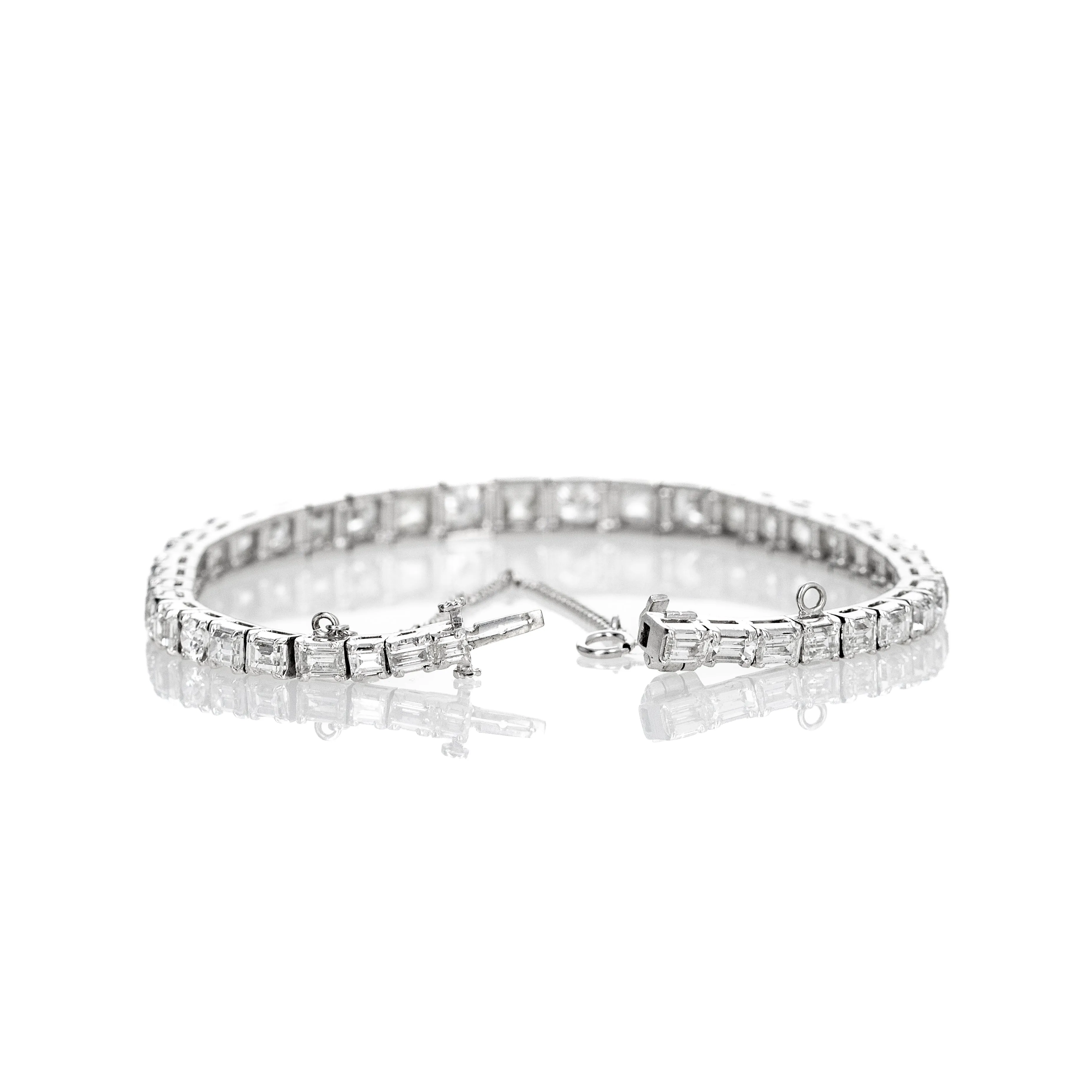 Platinum 14 Carat Diamond Alternating Round Carre Tennis Bracelet