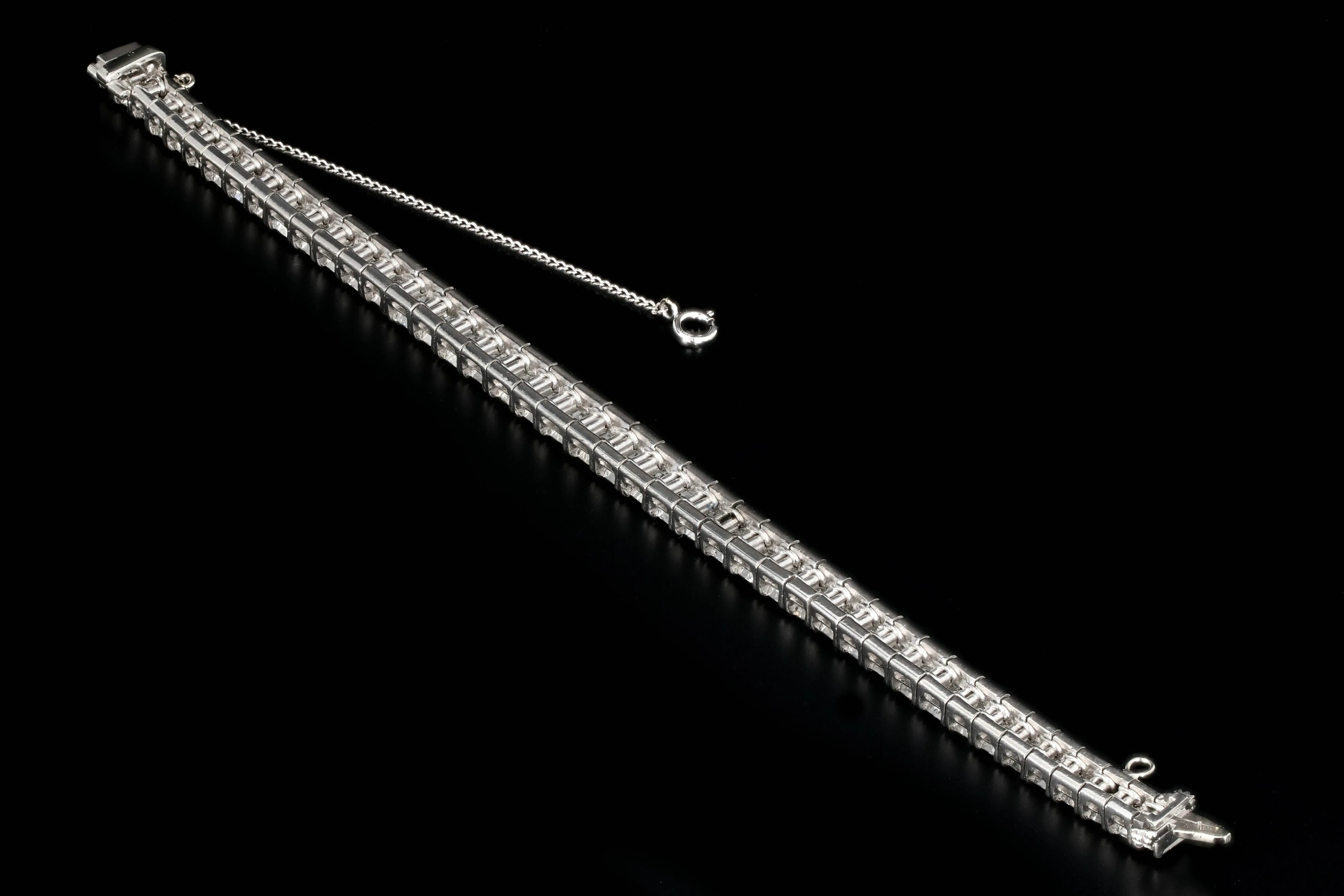 Platinum 20 Carat Carré Cut Diamond Bracelet