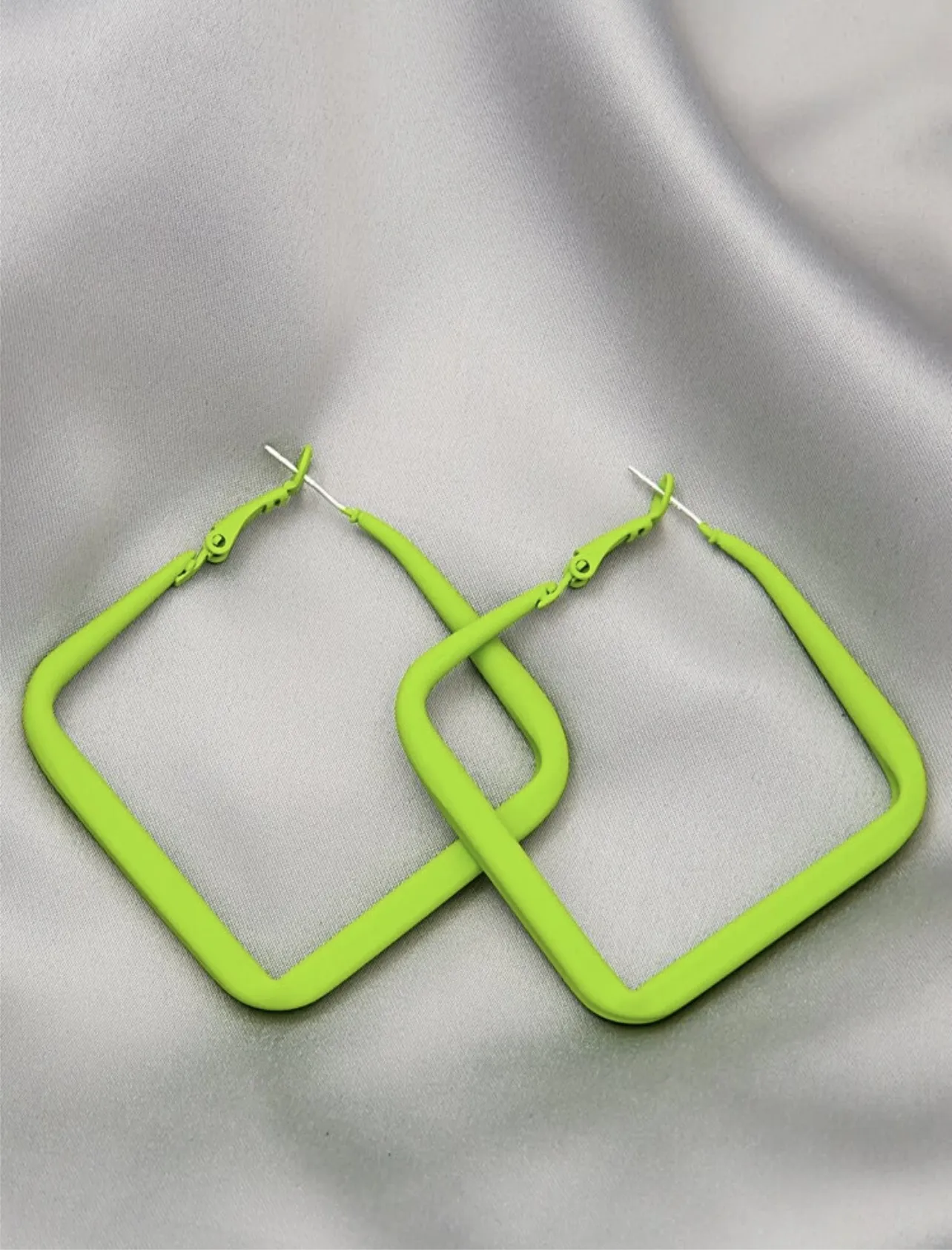 Rhombus Hoops
