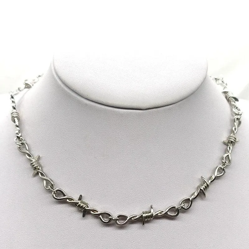 Small Wire Brambles Iron Black Choker