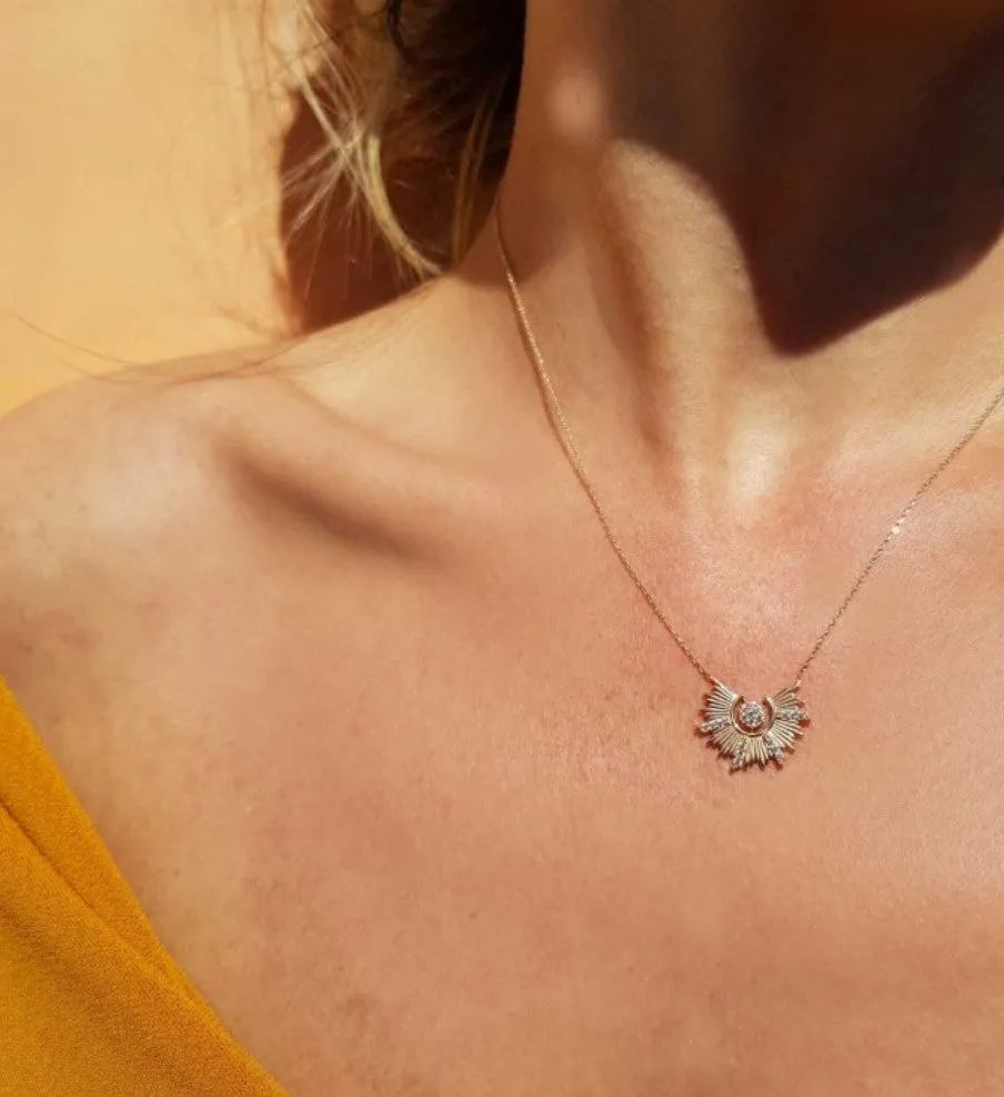 SUN OF OTELLO YELLOW GOLD NECKLACE