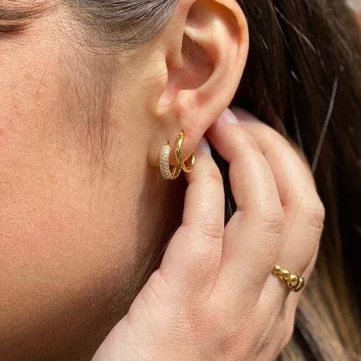 THE AURORA HOOP M - solid gold