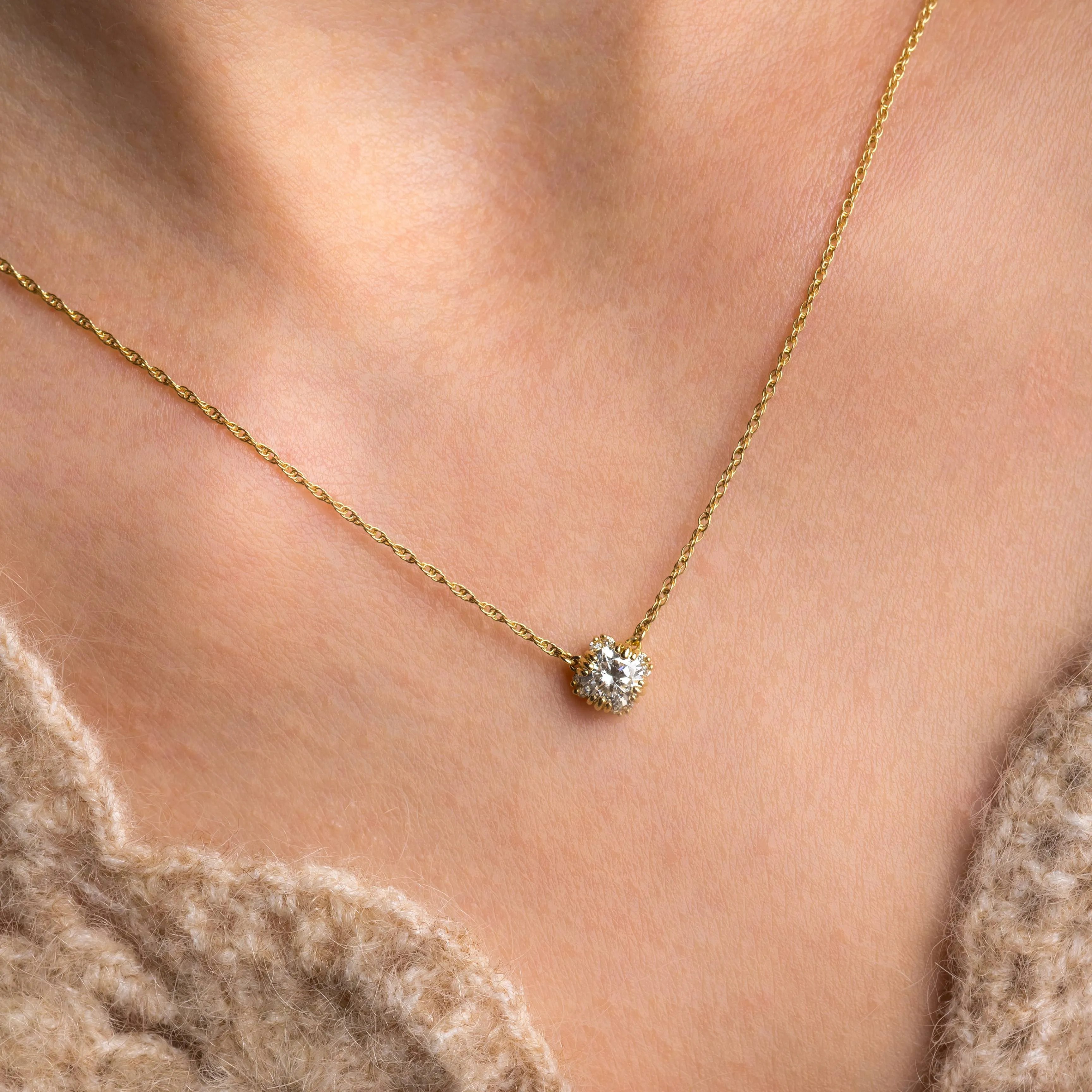 Threaded Necklace with Halo, 0.45ct. Round Cut