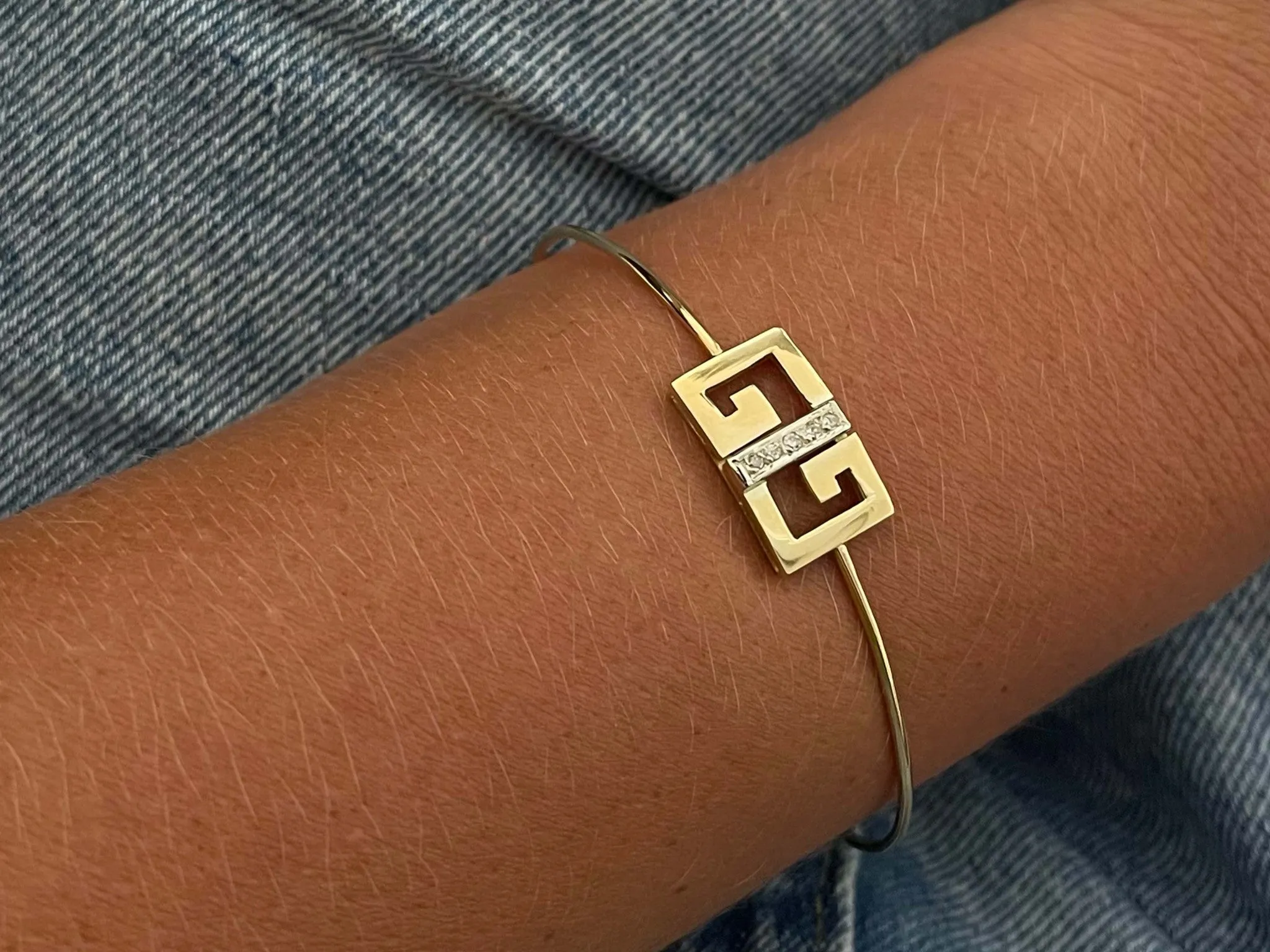 Vintage Gucci Logo Gold and Diamond Bracelet - 18k Yellow Gold