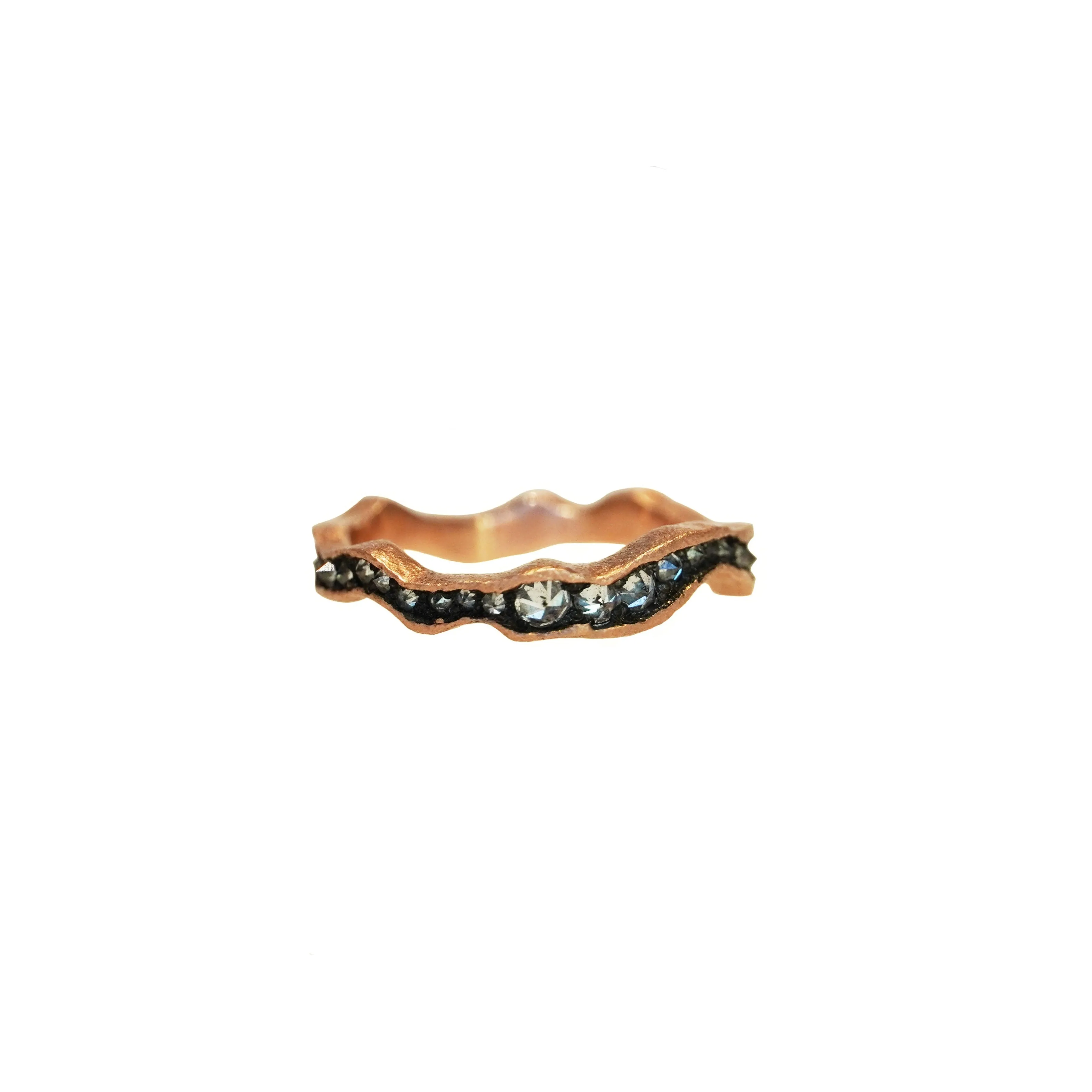 Wavy Inverted Diamond Band
