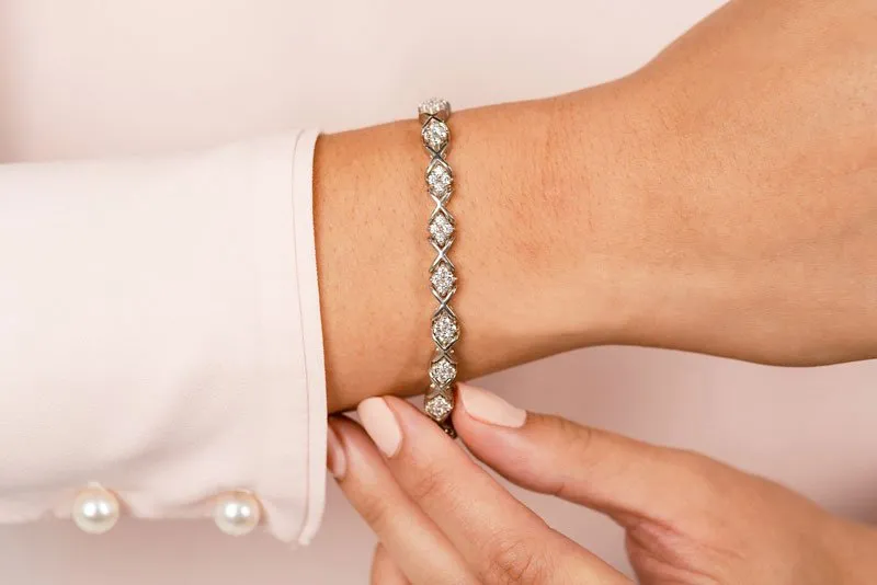 X Pattern Diamond Bracelet with 3.20 ct.(finished) 2.5mm